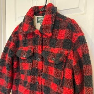 American Eagle Sherpa Boyfriend Jacket ~NWOT~ Size M. Red & black!